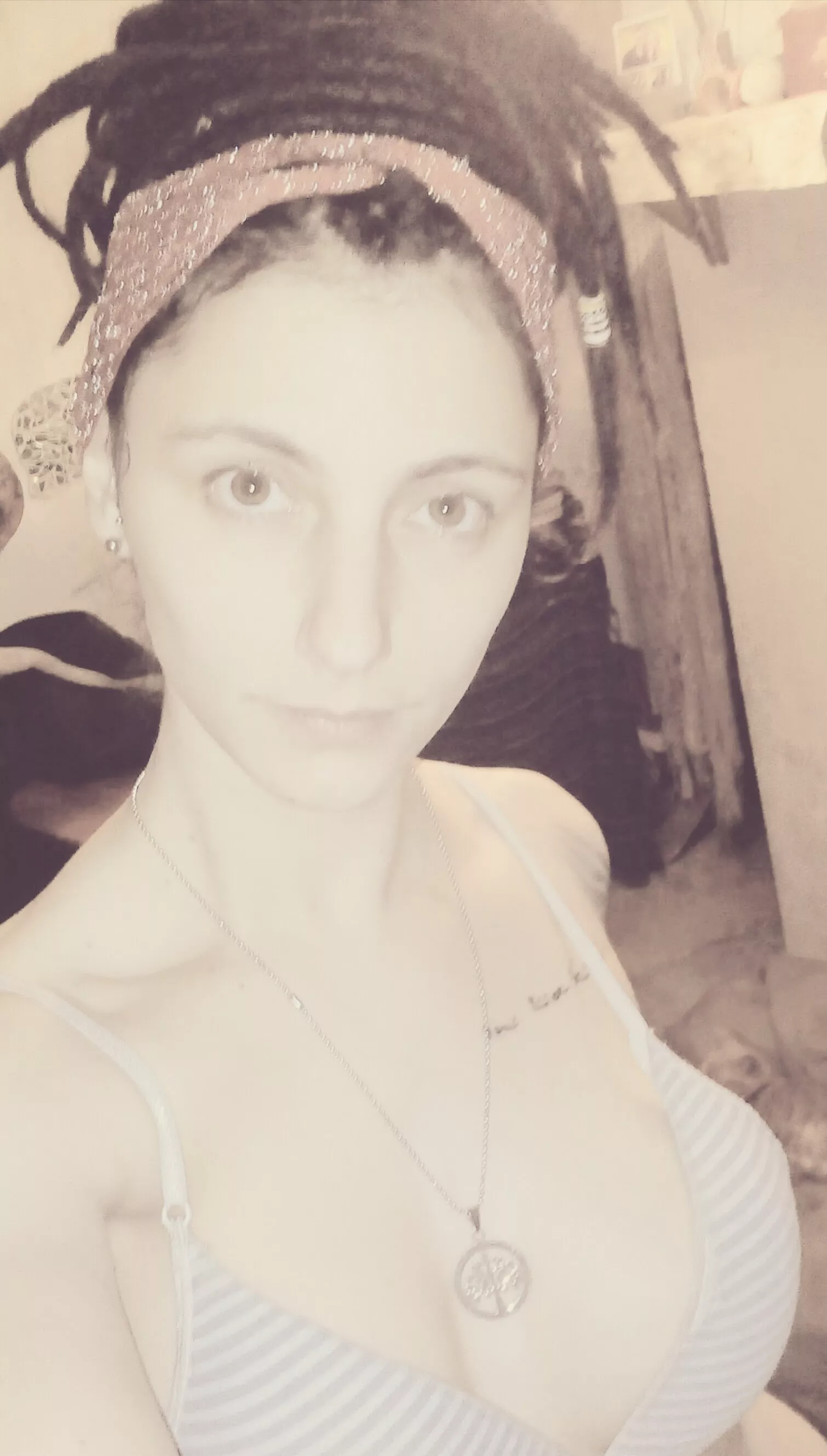 Hippie Rasta and Vintage! hahaha ?