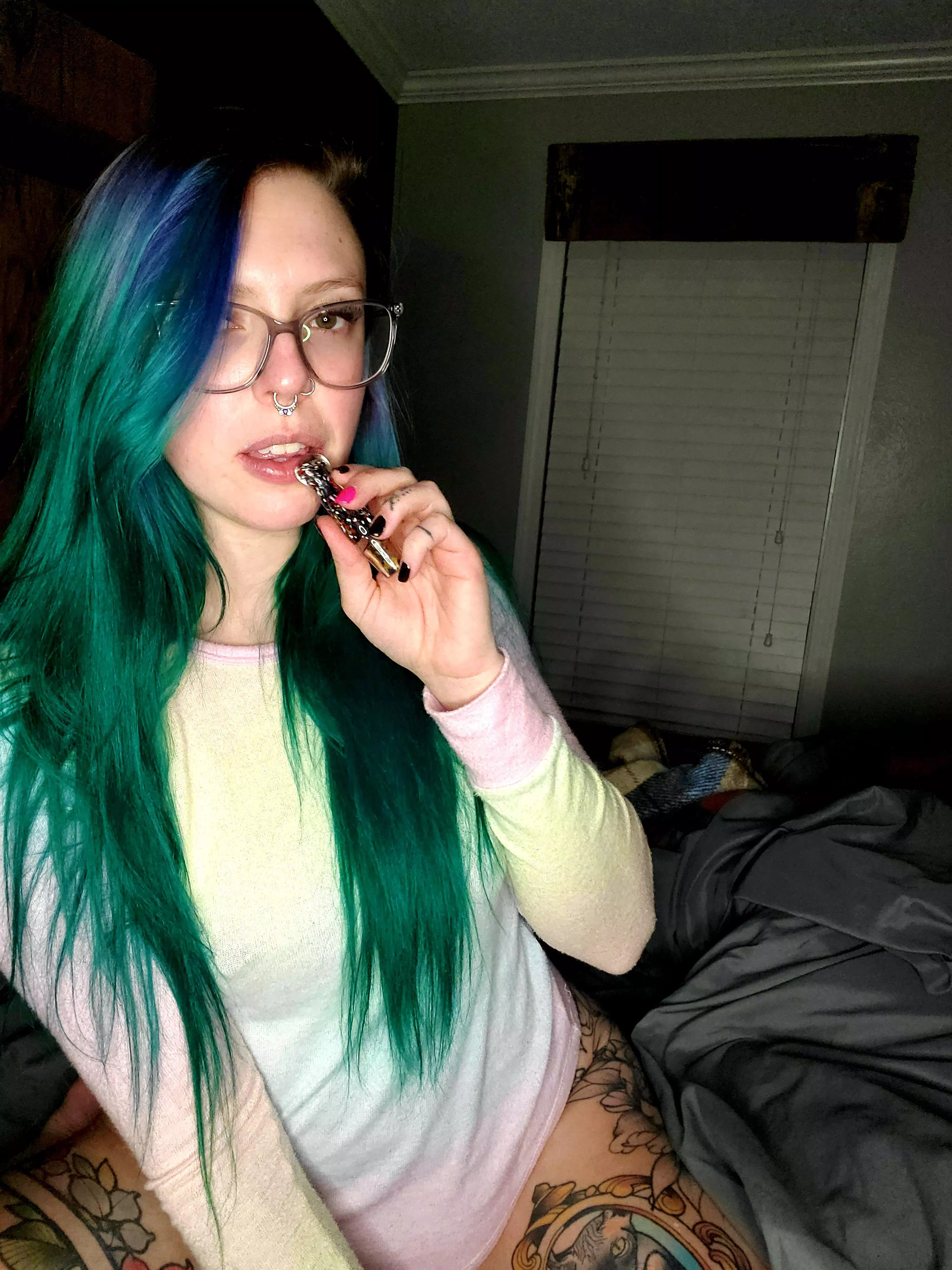 Hit it in the morning hit it at night...im not talking about just the weed 😆