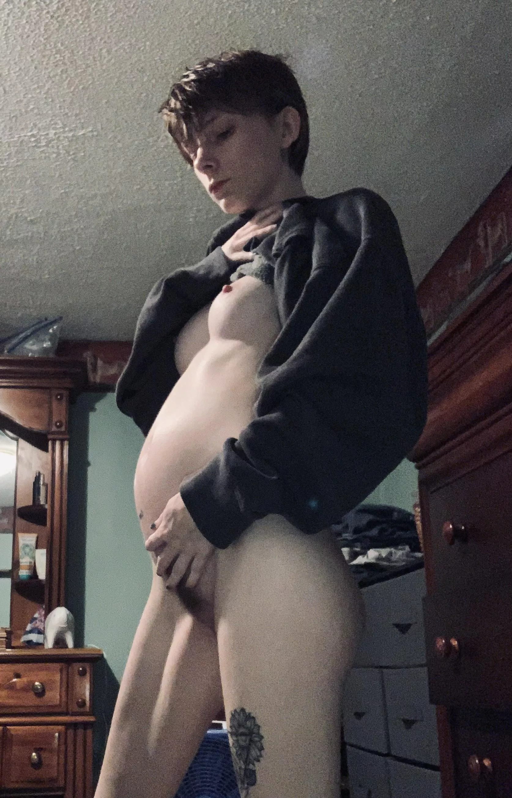 Hit my 22 week mark today, gonna celebrate with a cock deep inside me 🤤😉 Hit my 22 week mark today, gonna celebrate with a cock deep inside me 🤤😉