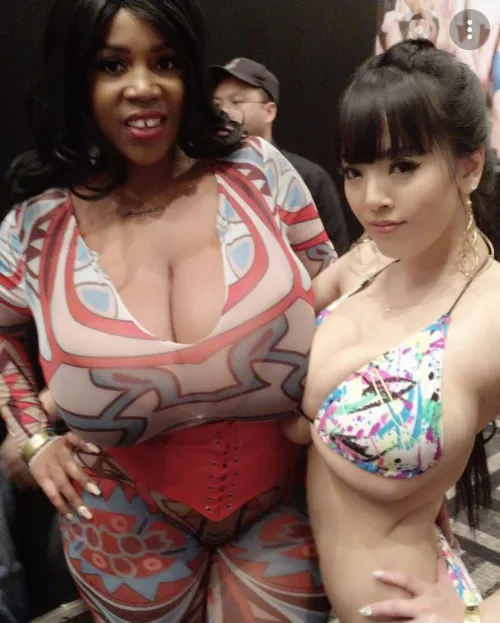 Hitomi boob squash with Maserati