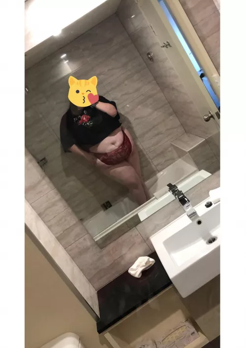 Hmm.. a horny ssbbw?you should get on this quick ! Hmm.. a horny ssbbw?you should get on this quick !