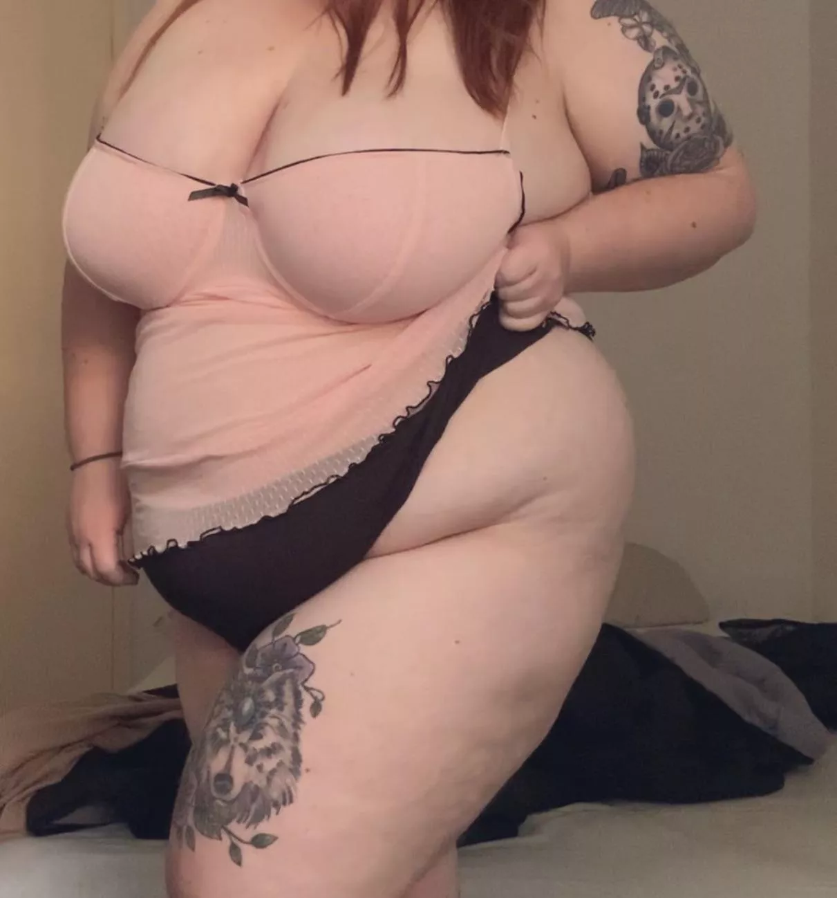 Hmm panties or no panties today? โก Hmm panties or no panties today? โก