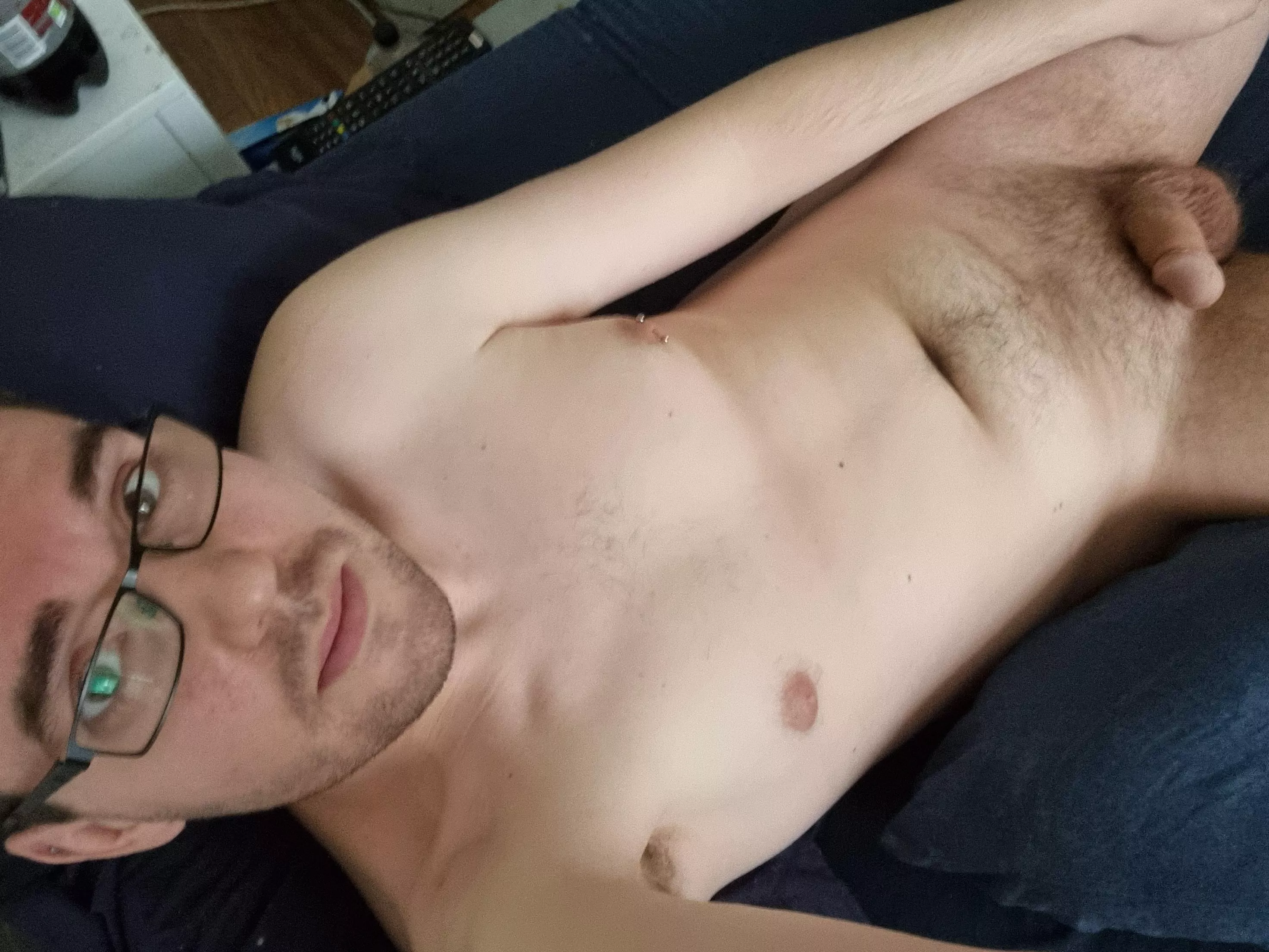 Hmm what too play? Hmm what too play?