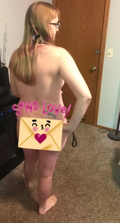 Hmmm what am I holding? Hmmm what am I holding?