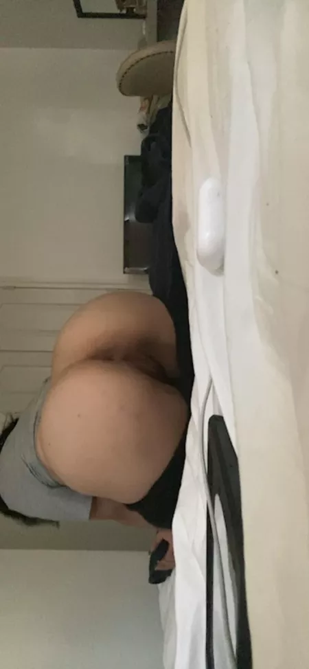 Hmu I’m horny