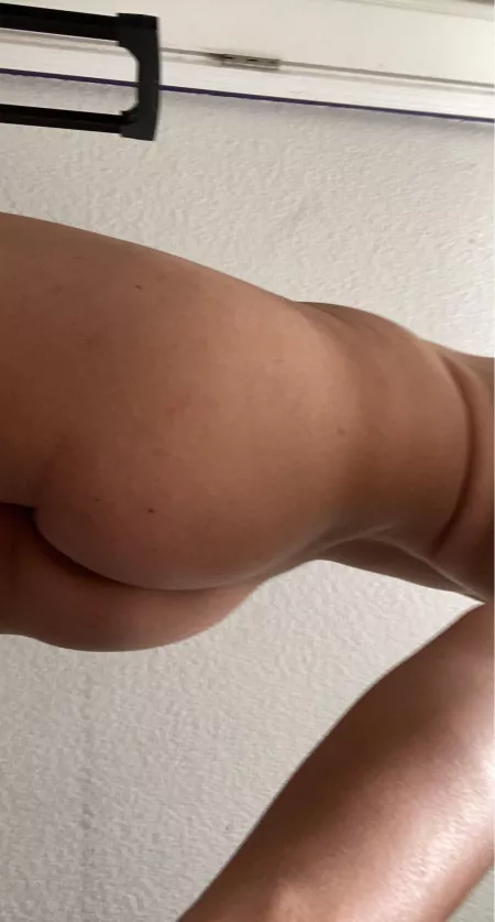 hmu;)