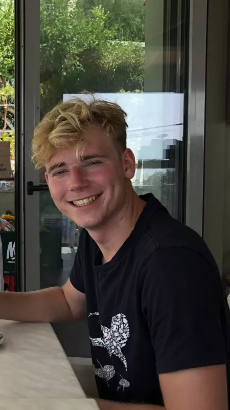 Holiday pic haha. New to the scene here but you guys seem fun Holiday pic haha. New to the scene here but you guys seem fun