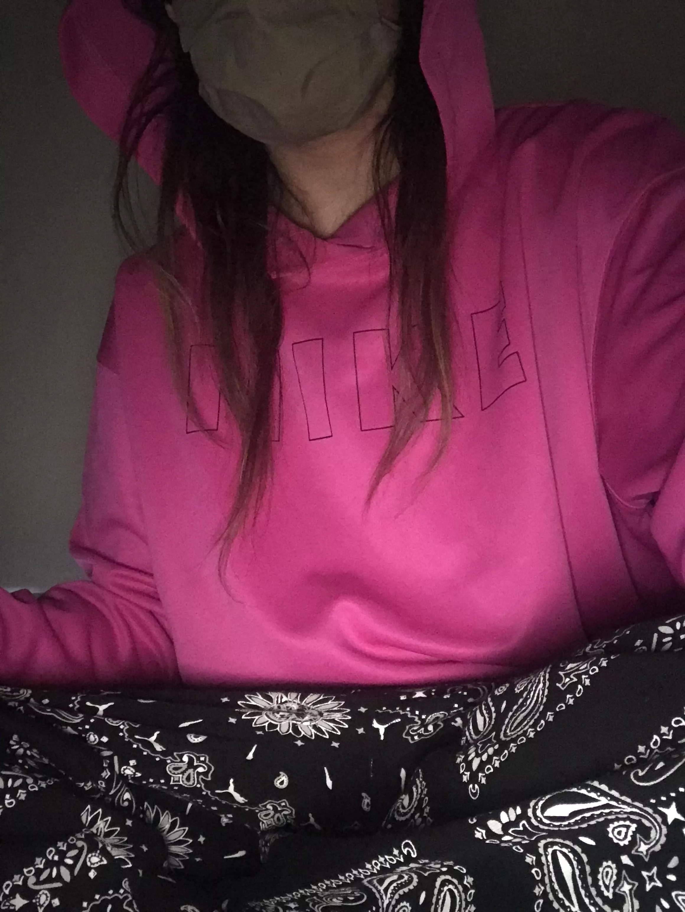 Home alone for some days, give tasks in my dms