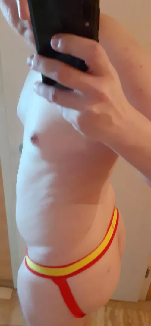 Home (office) alone 😈