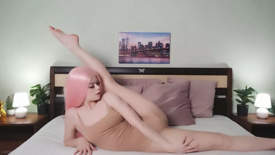 Honey, do you like it when you see all my wet holes at once?🍓🍑💦 I'm really waiting for you.🤤 Free trial Link in comments