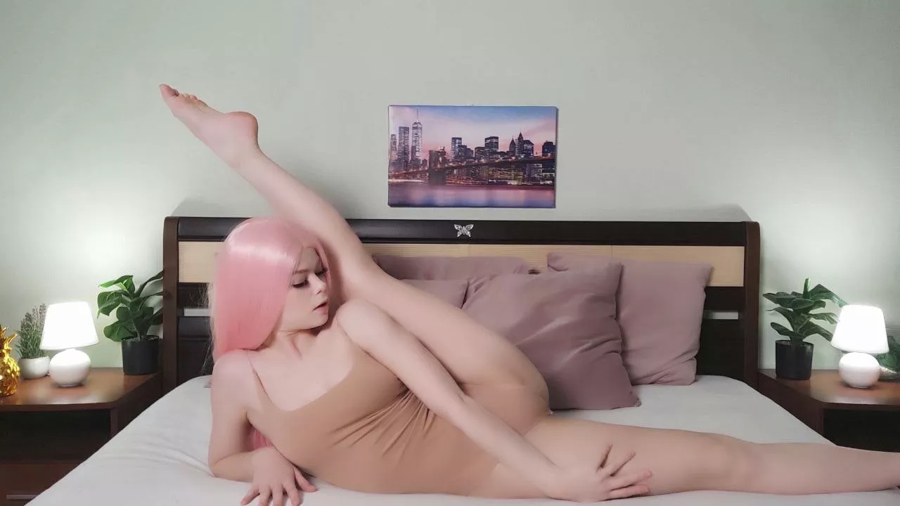 Honey, do you like it when you see all my wet holes at once?🍓🍑💦 I'm really waiting for you.🤤 Free trial Link in comments