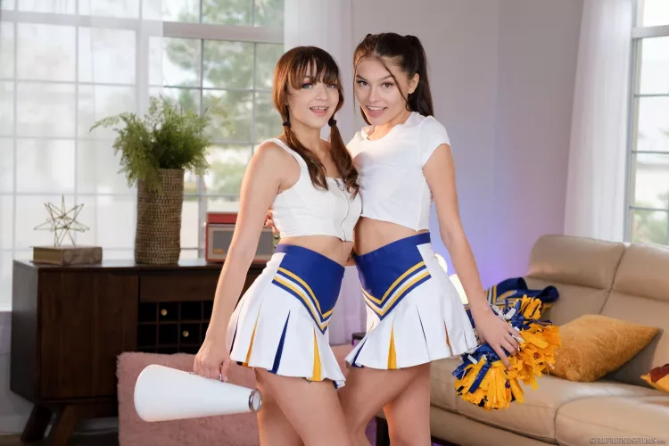 Honey Hayes & Reyna Delacruz