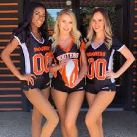 Hooters Edition