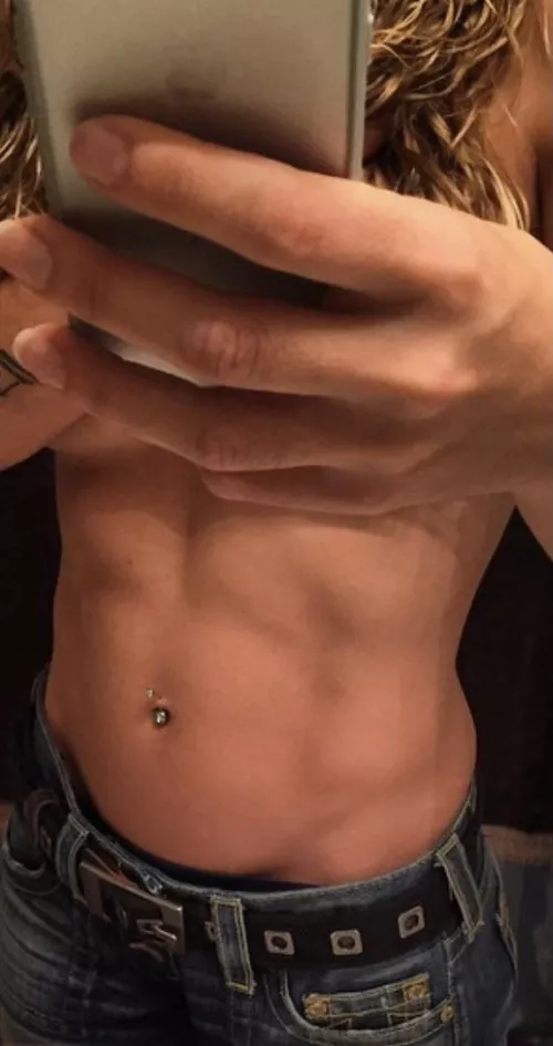 Hope all you SEXY people have a wonderful weekend! ๐๐๐ Post bar pic/Mid undressing to slip into bed like I always sleep, nude. Too bad Iโm solo because โflaming ladybugโ would definitely love attention.