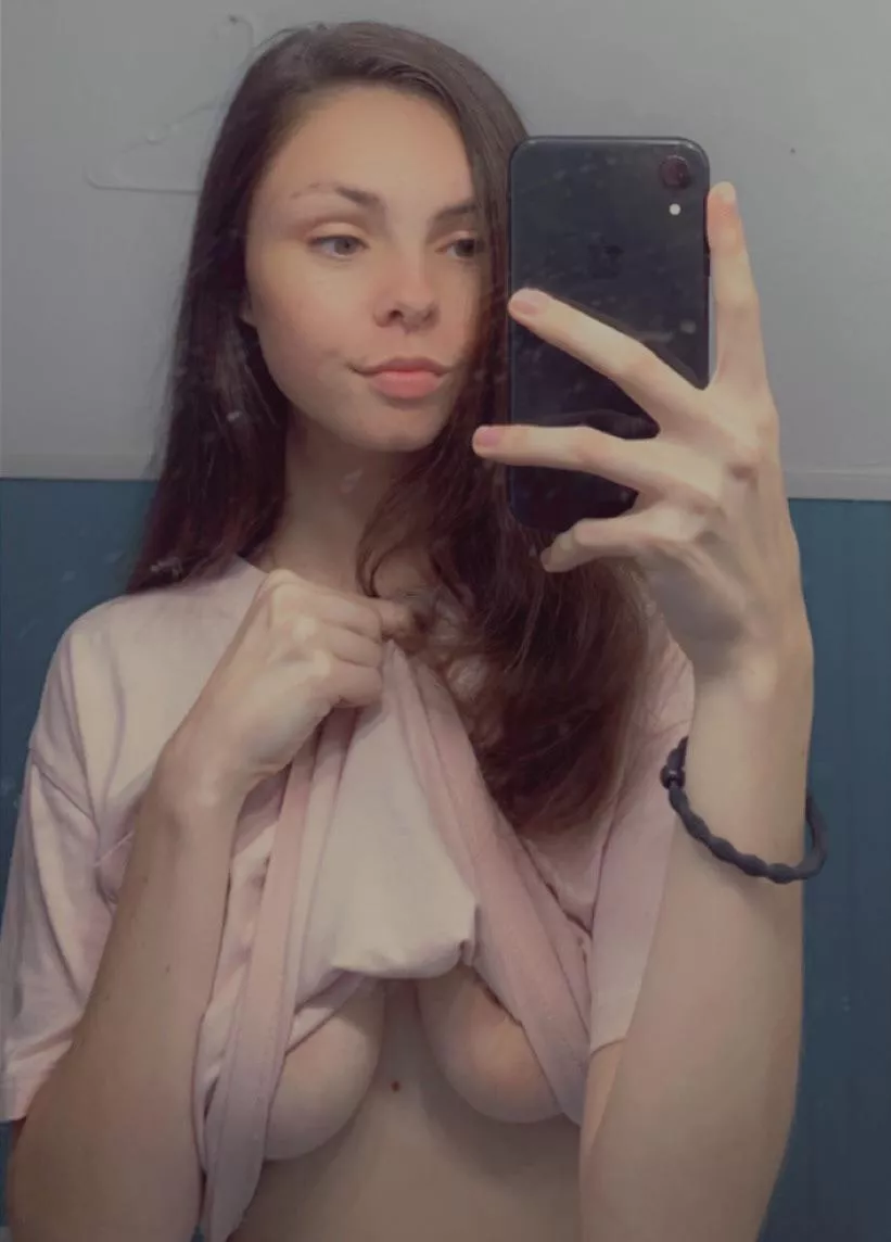 hope everyone had a great weekend and a nice relaxing Sunday ????