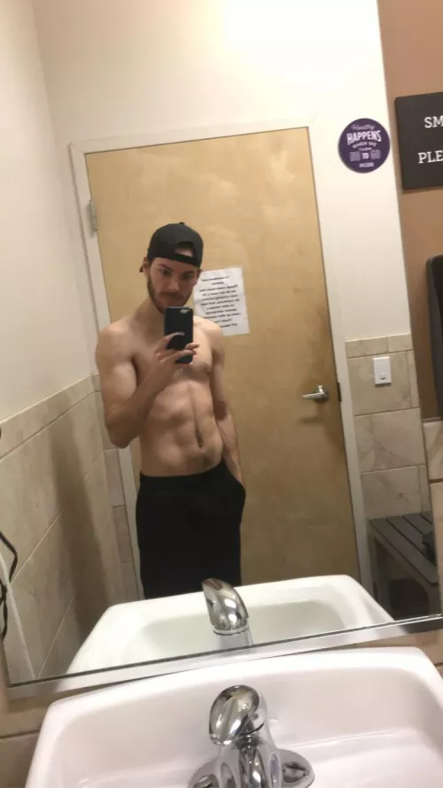 Hope everyone has a great weekend! What’re you going to do for Halloween? 👻 🎃 Hope everyone has a great weekend! What’re you going to do for Halloween? 👻 🎃