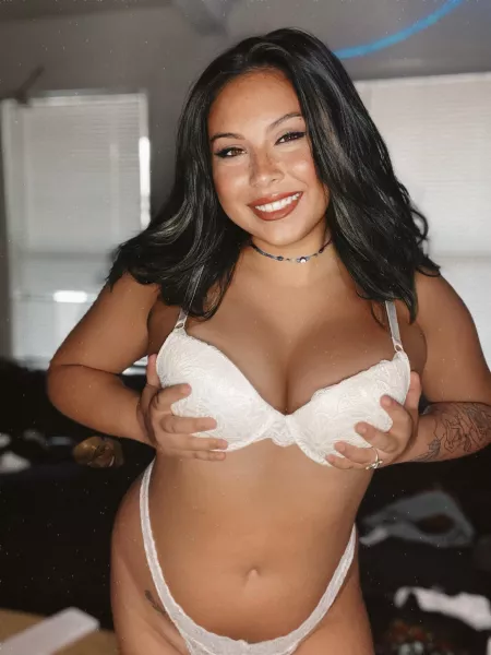 Hope my milfbod makes you hard 😈23F