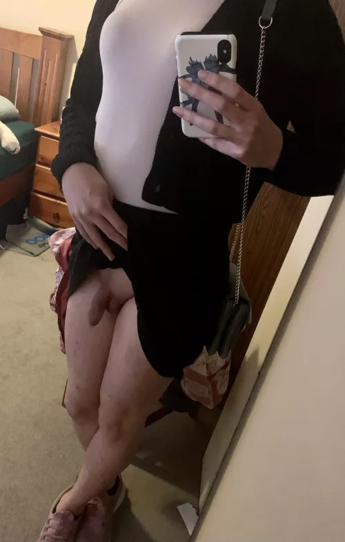 Hope no one notices Iβm not wearing panties. What would you do if you caught me?