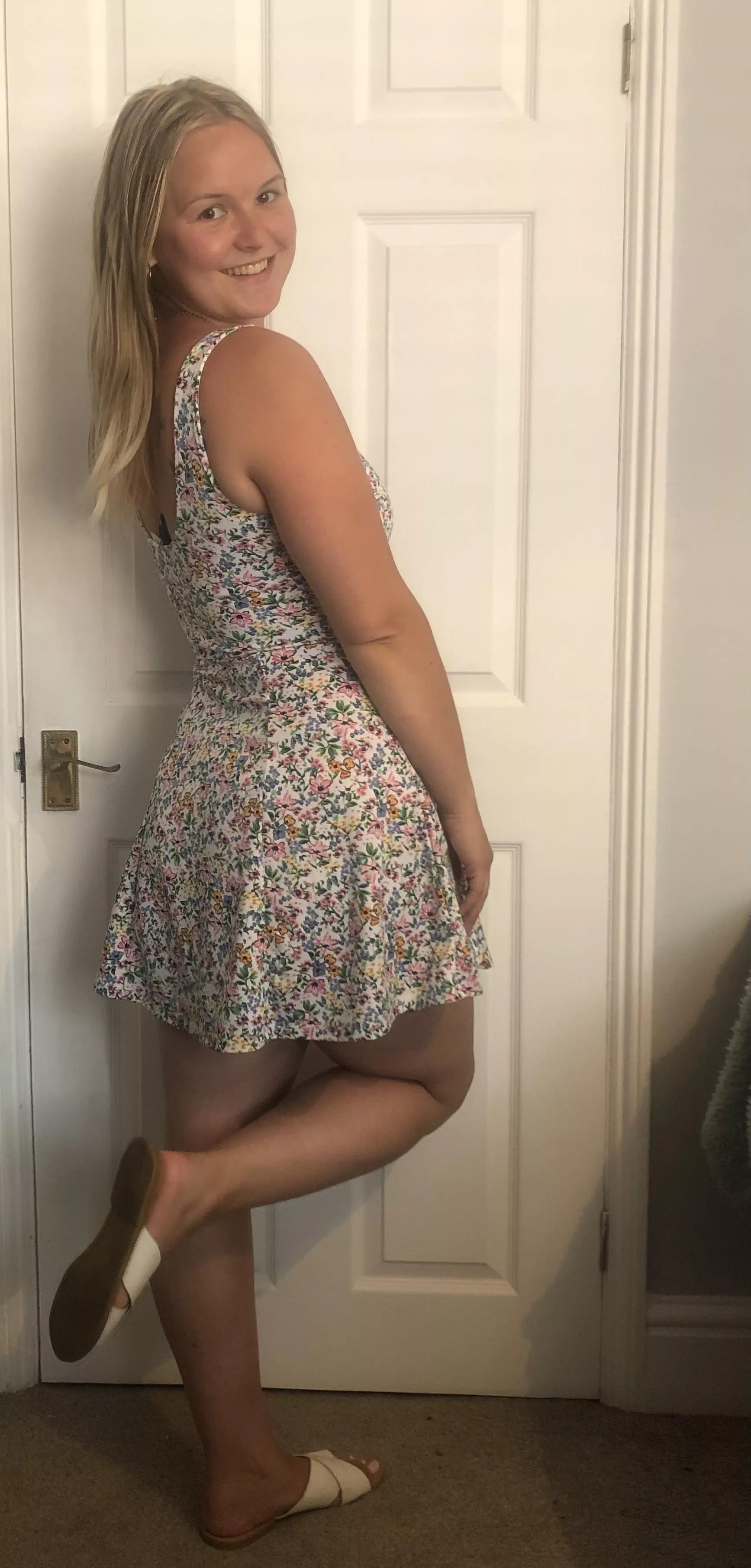 Hope the sun sticks around for dresses like these ! Hope the sun sticks around for dresses like these !
