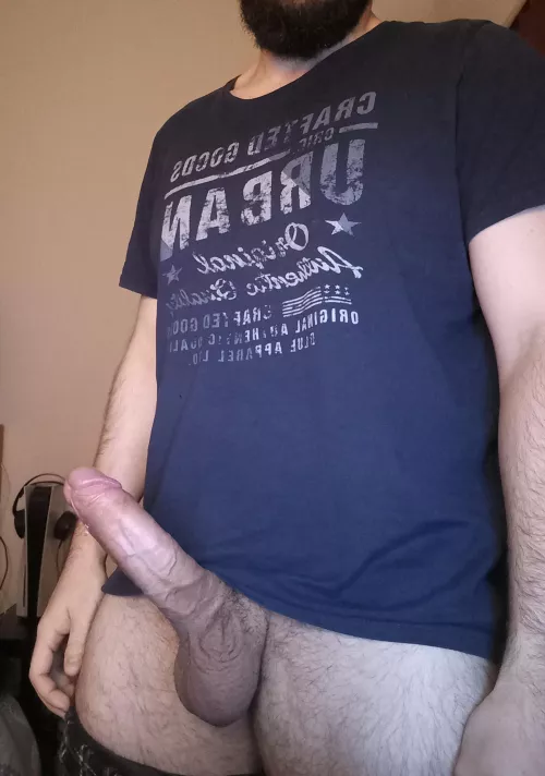 Hope there are at least 3 people who would get in their knees.