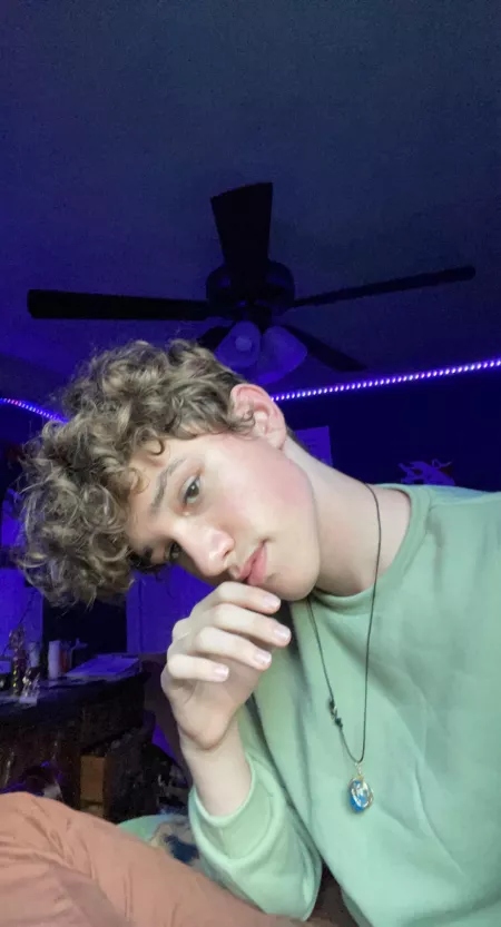 hope y’all are having a good day <3 hope y’all are having a good day <3