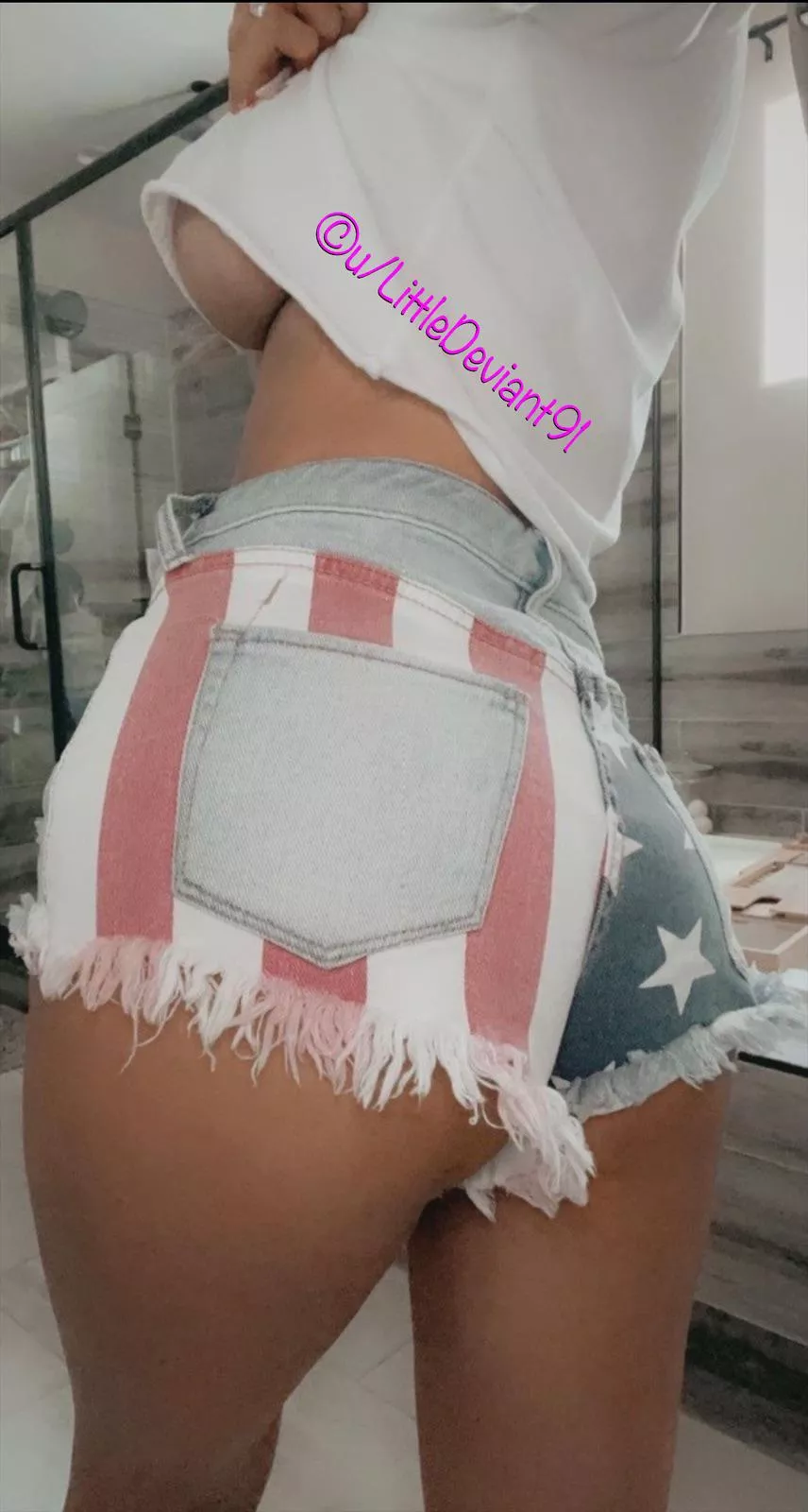 Hope yβall like ass and underboob π Hope yβall like ass and underboob π