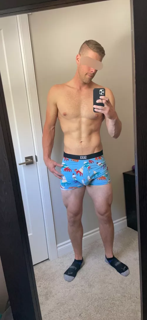 Hope you don’t mind another bulge pic