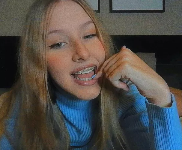 Hope you don’t mind poor quality webcam pics 👉🏻👈🏻