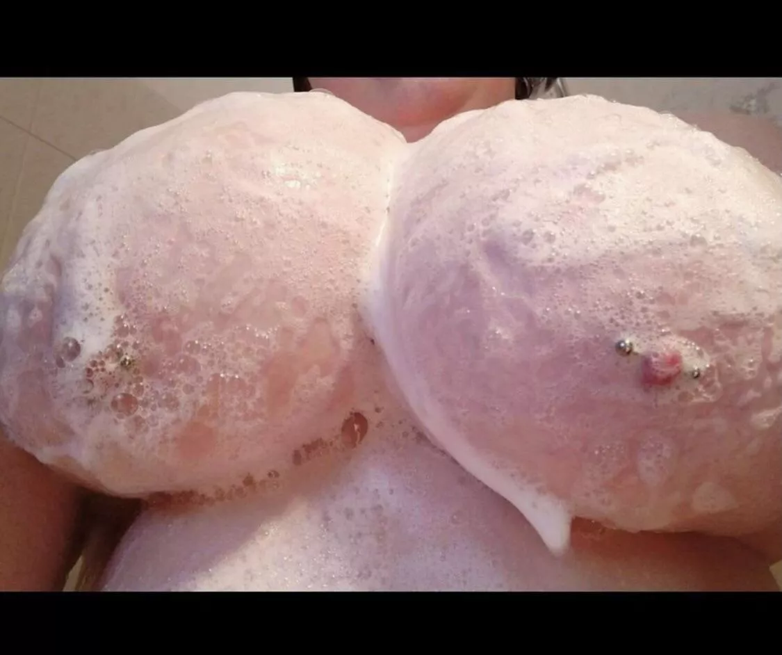 Hope you enjoy my soapy boobs ☺️