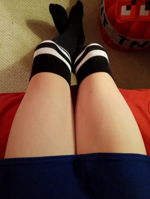 Hope you guys like thigh pics Hope you guys like thigh pics