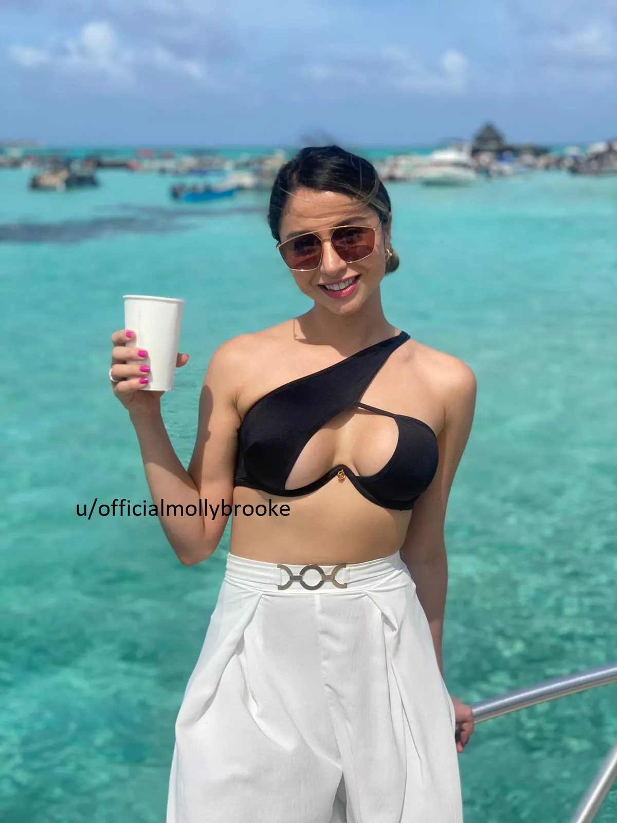 Hope you like my cleavage