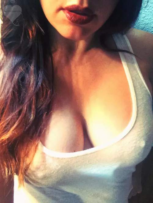 Hope you’ll stop scrolling long enough to say hi!