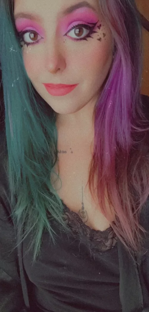 hope you're all having the loveliest weekend 🖤