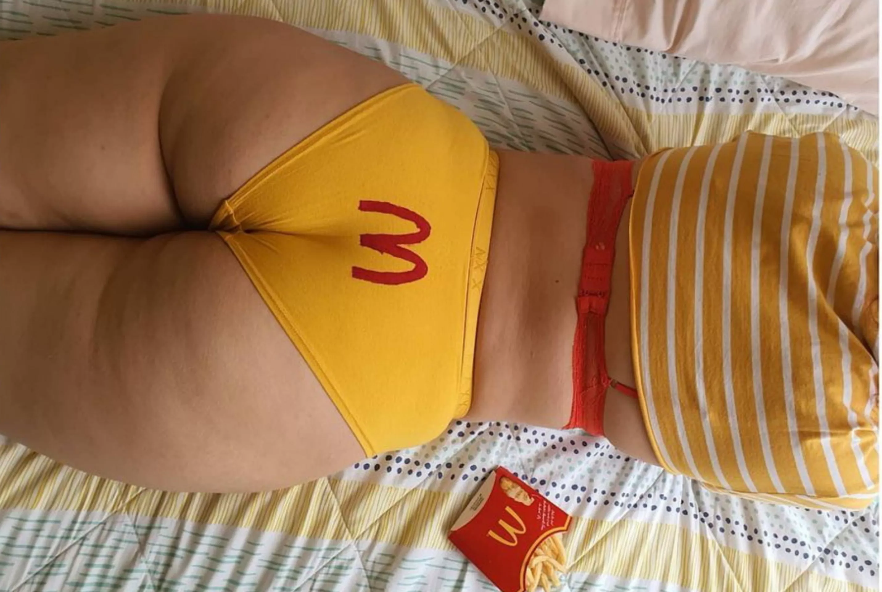 Hope you're as hungry as my butt 🍑👅🍑