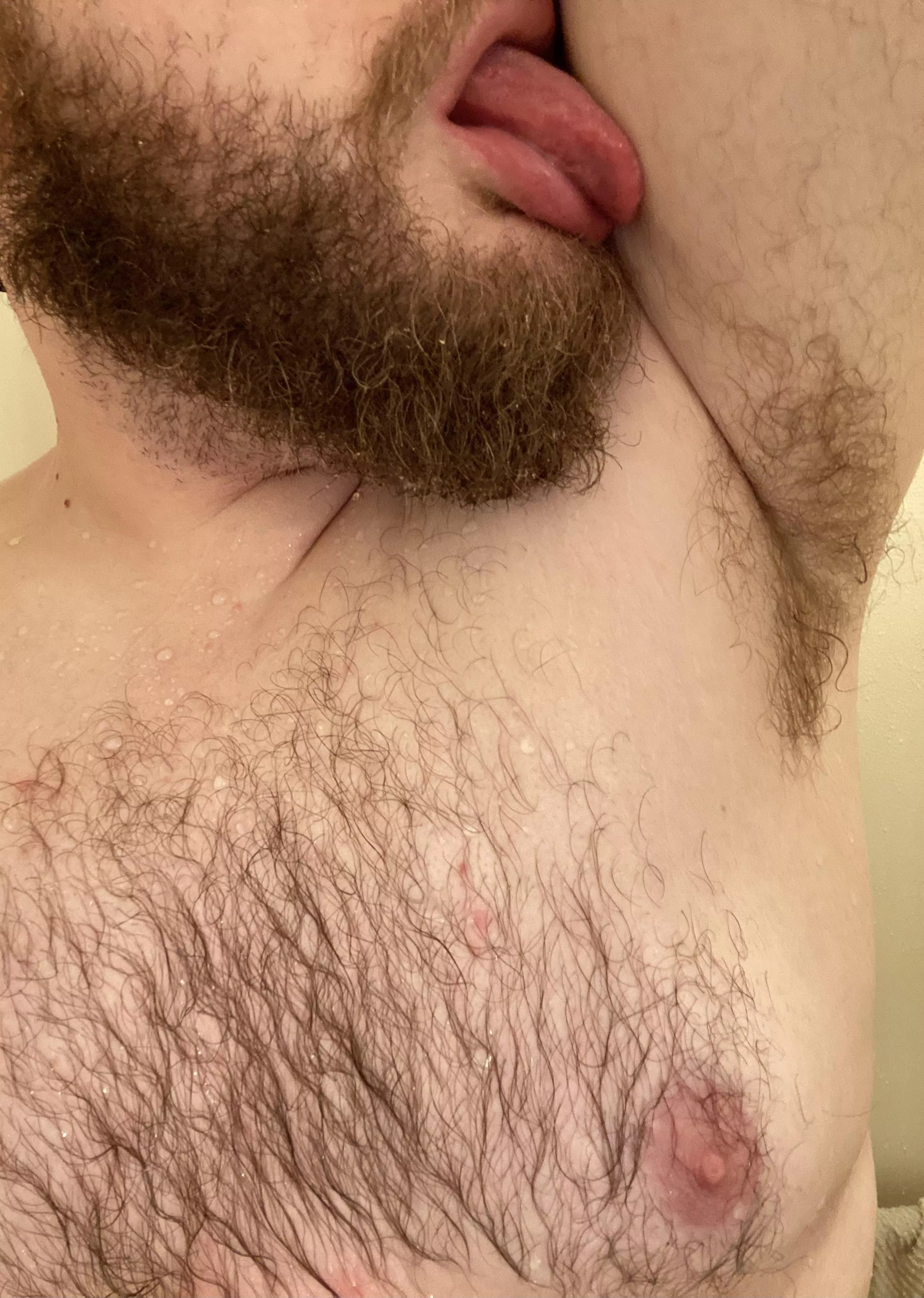 Hope you’re having a good night 👅