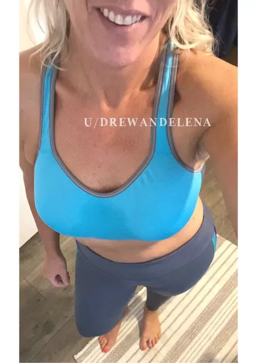 Hoping the cute trainer takes notice and asks for my number . 47F