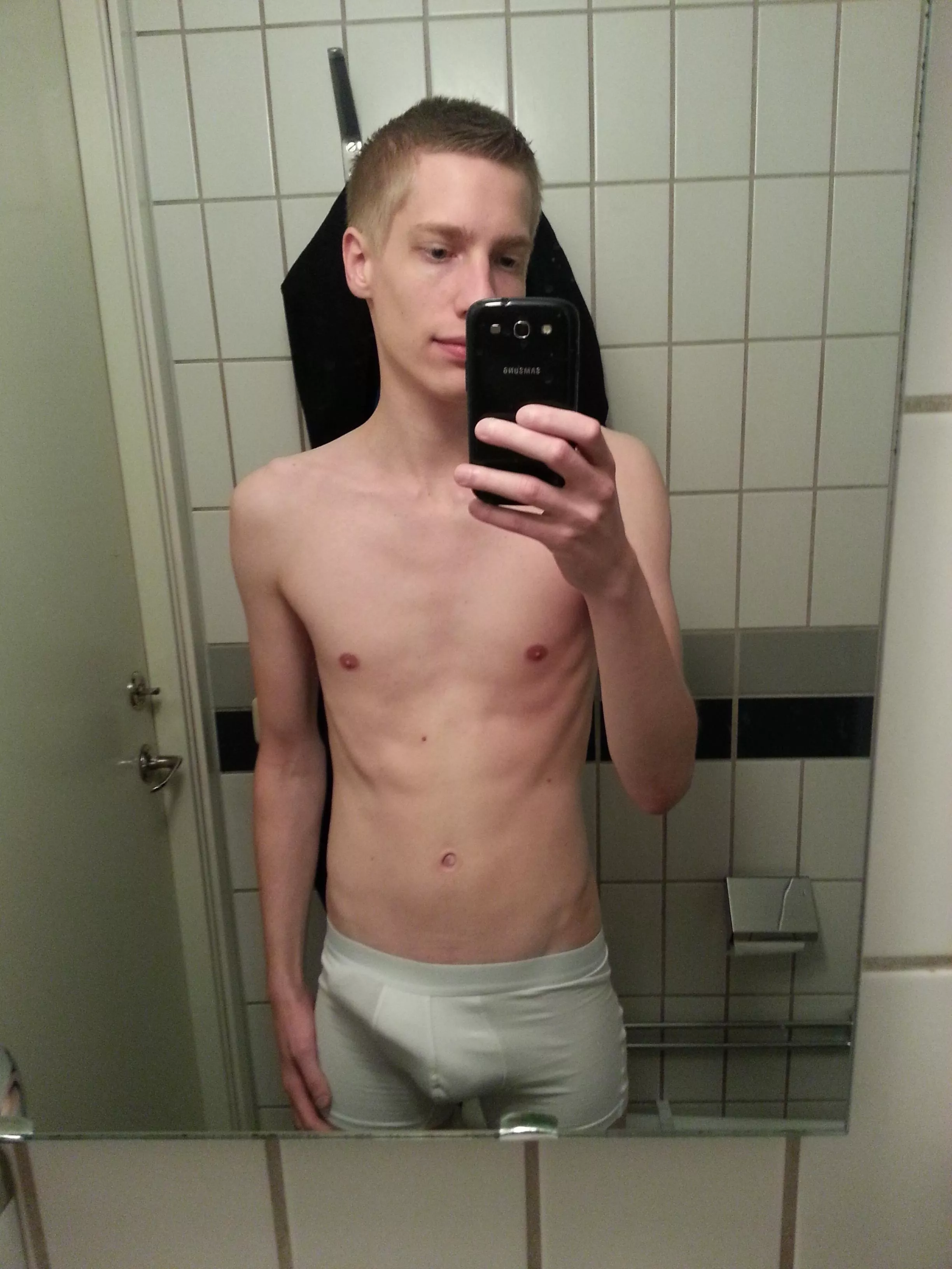 Horny at school 🙈