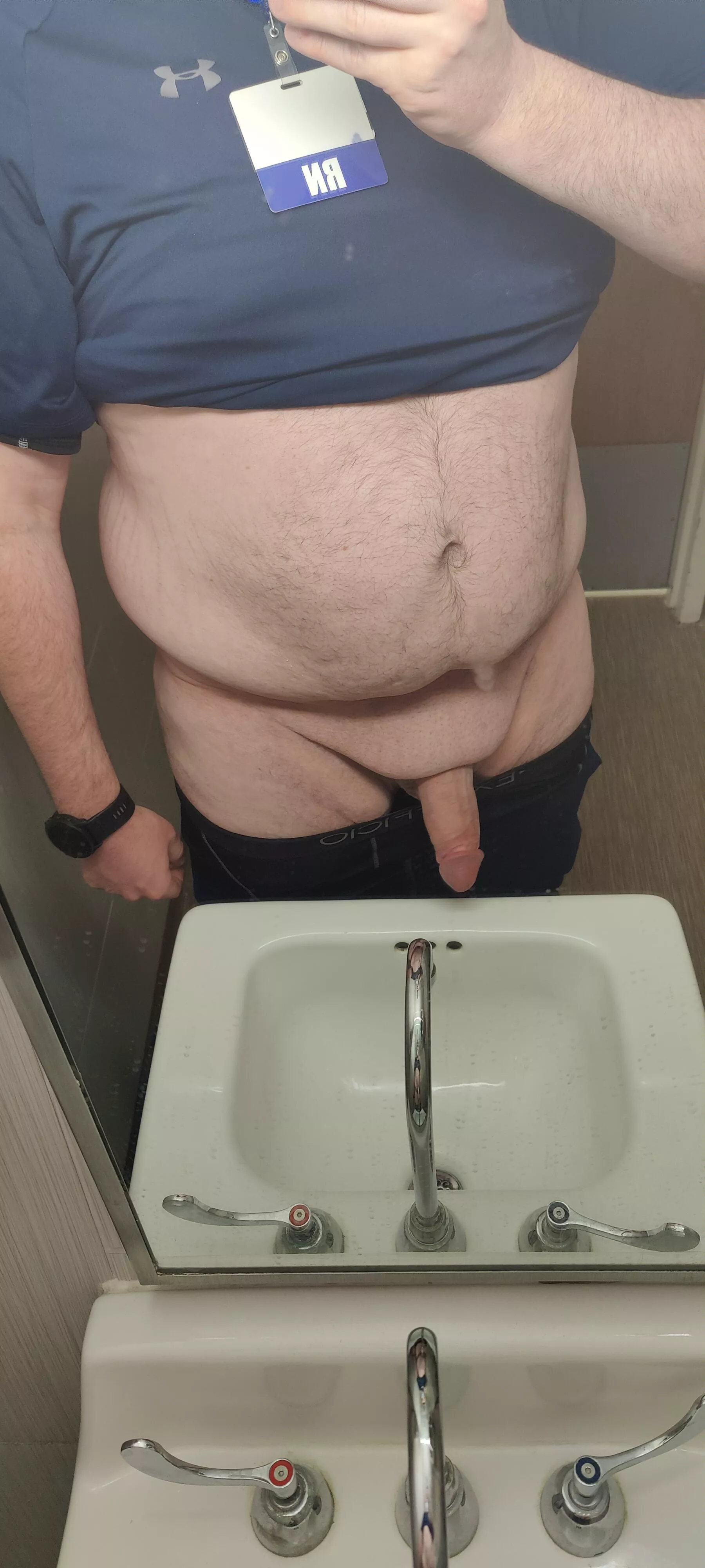 Horny at work on Christmas night. Send help. Horny at work on Christmas night. Send help.