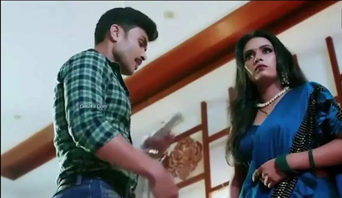 Horny Bhabhi Cheating with Huby and Called BF for Sex