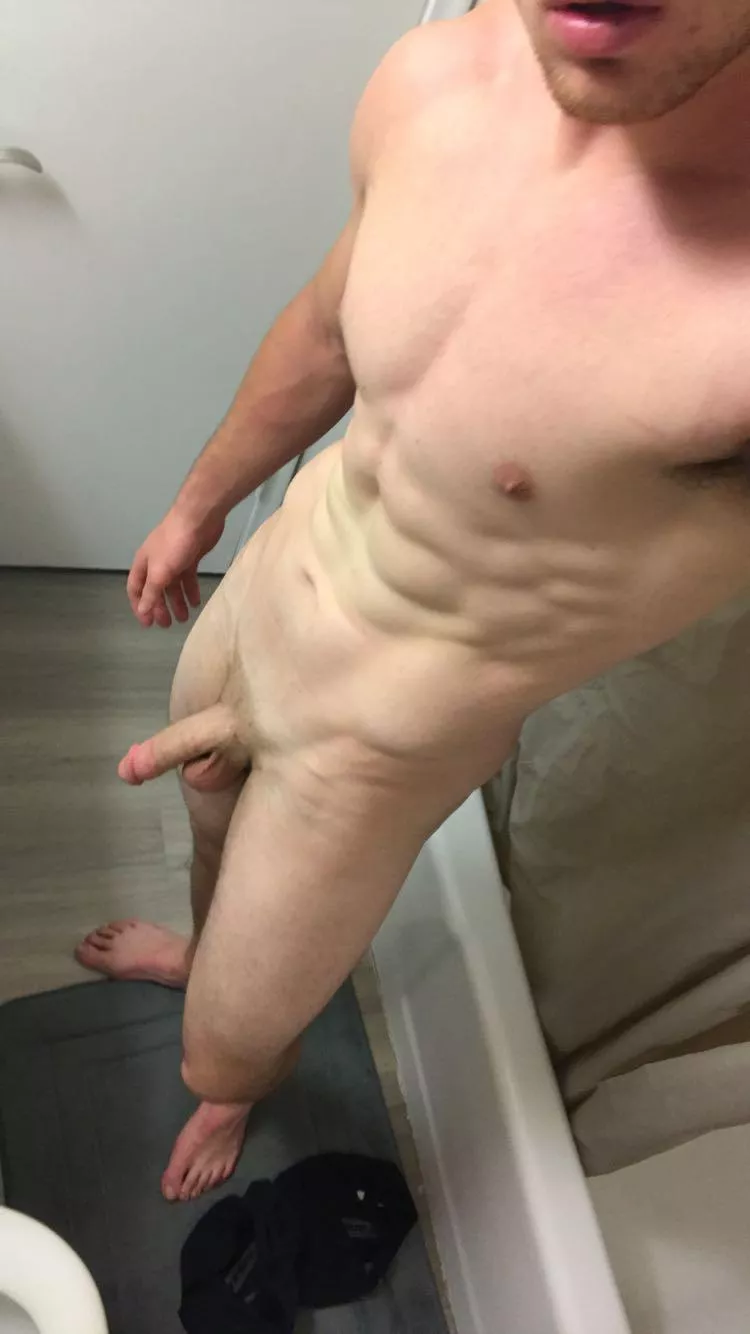 Horny Friday at work! Horny Friday at work!