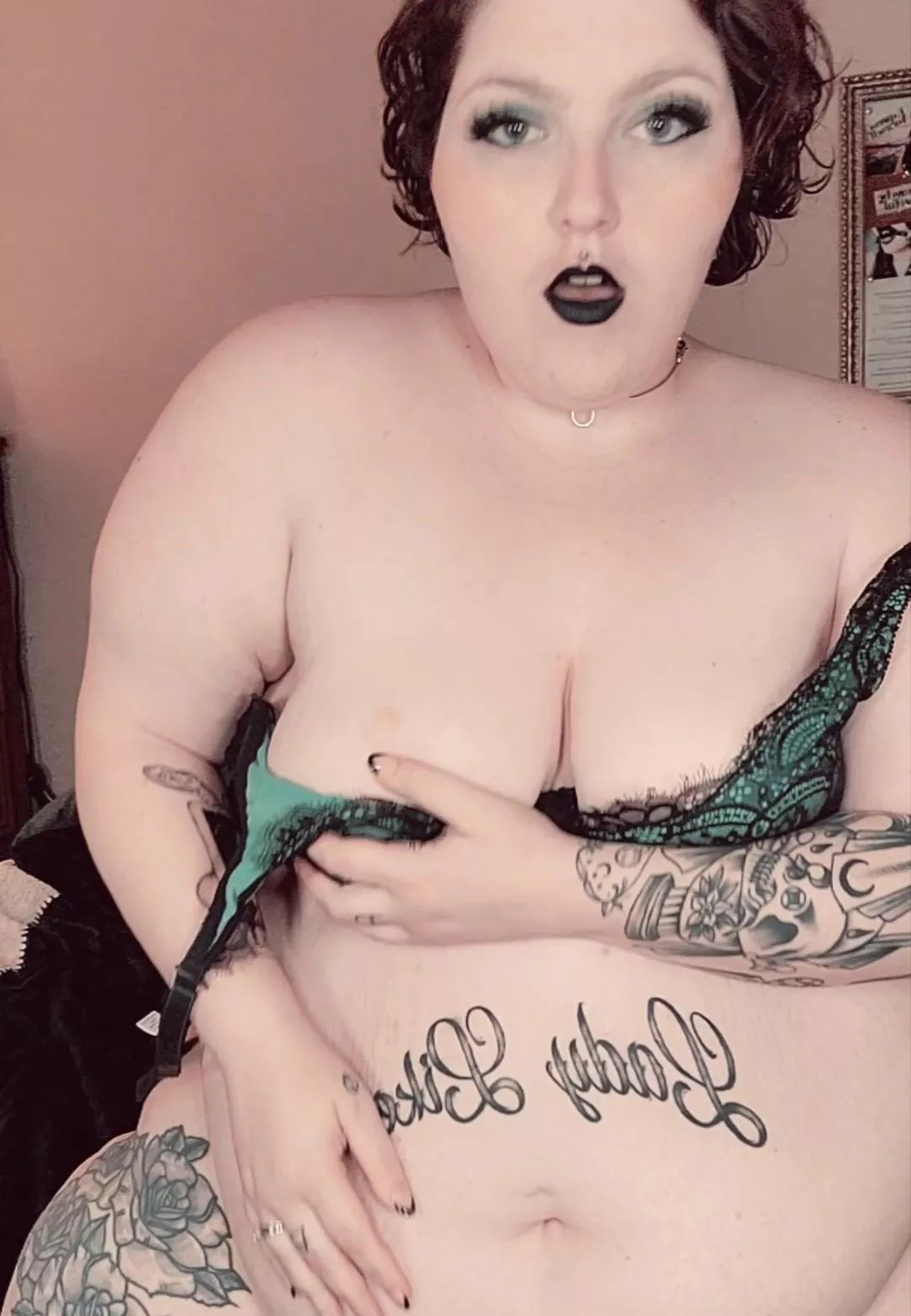 Horny on a Monday morning π Horny on a Monday morning π