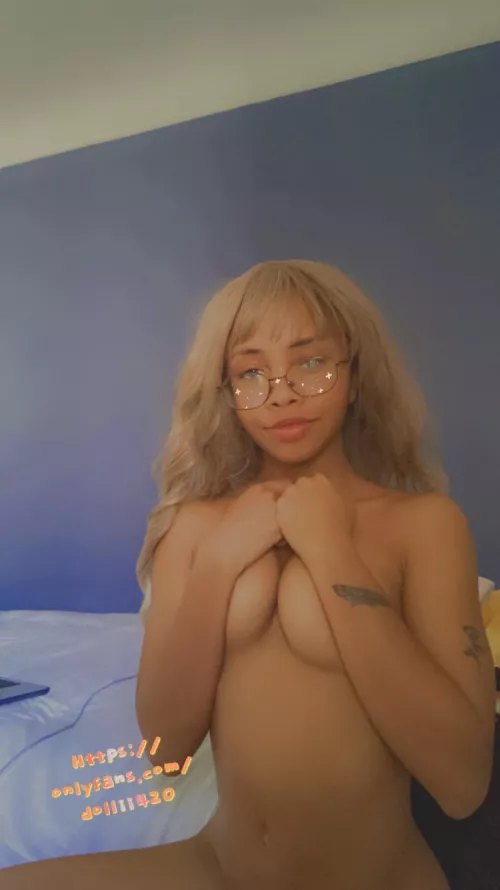 HORNY PETITE EBONY SLUT CRAVING YOUR ATTENTION 👅 500+ NUDES AND VIDS WAITING FOR YOU 💦 VIDEO REWARD FOR SUBBING 😈 BG CONTENT 🍆 COCK RATES 😍 CUSTOMS 🛃 FETISH FRIENDLY 💩 LINK BELOW 👇