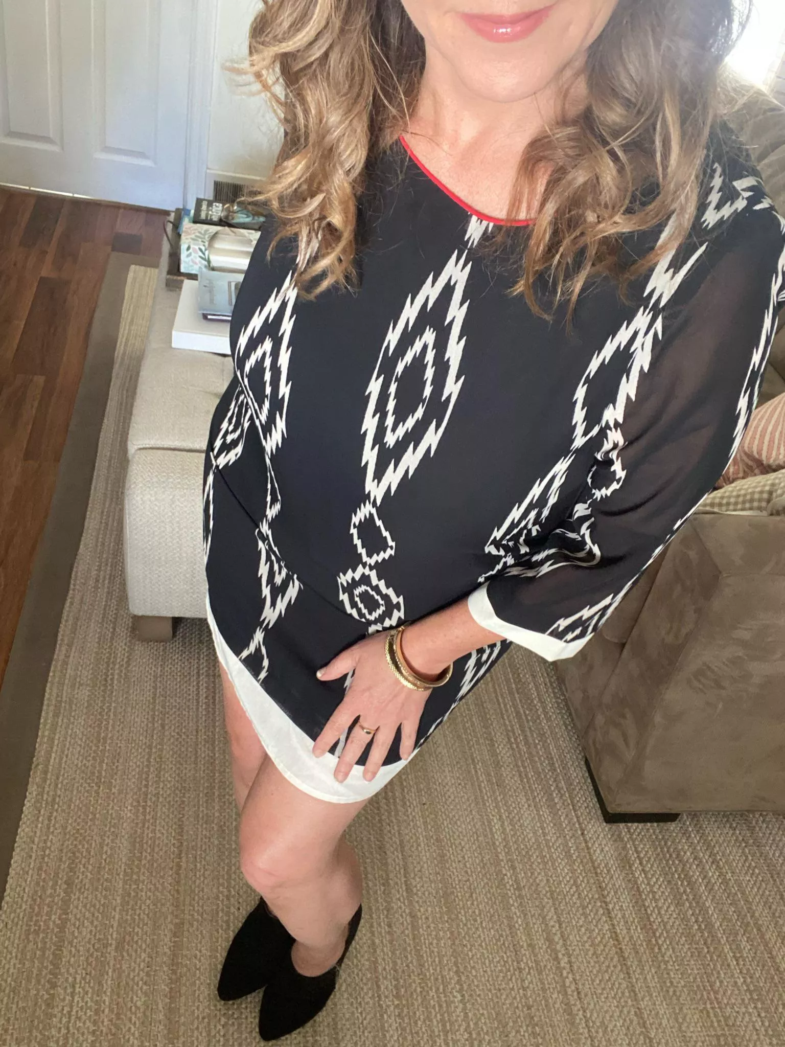 Hot 54yo Finance Exec Hot 54yo Finance Exec