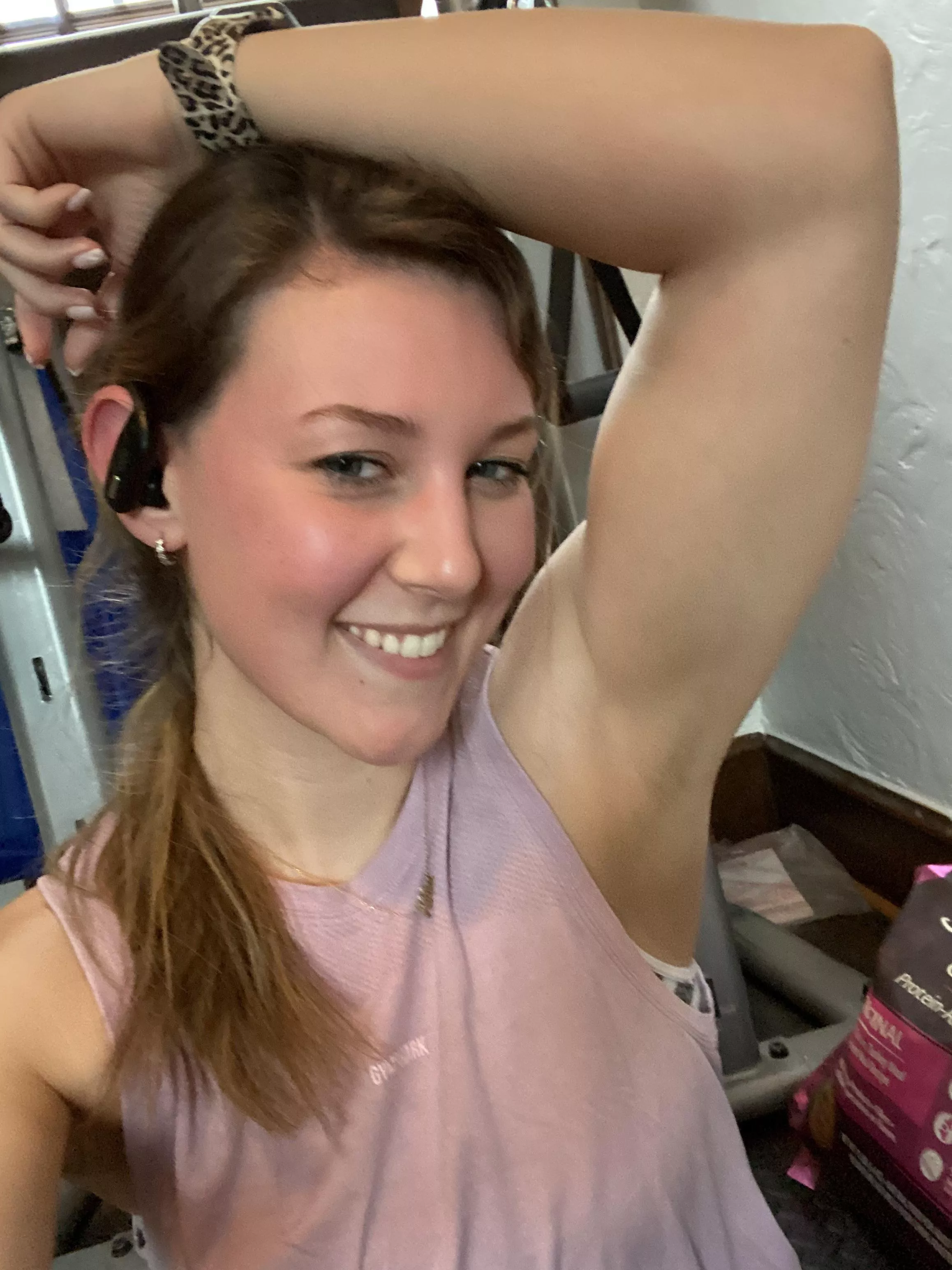 Hot and sweaty after my workout 😉💦 come lick!!! Free OF linked below