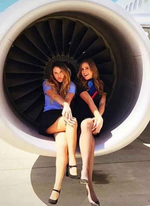 Hot engine babes