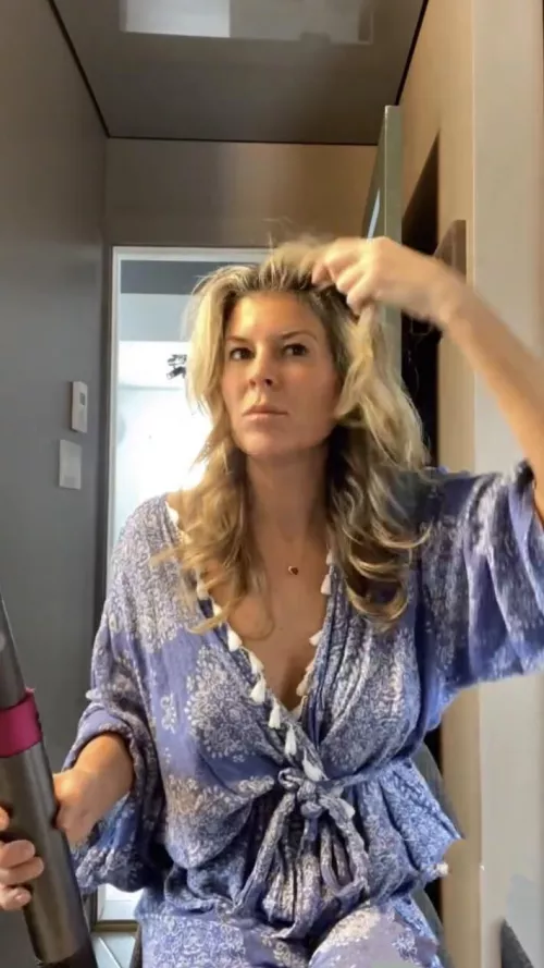 Hot milf π€€ Hot milf π€€