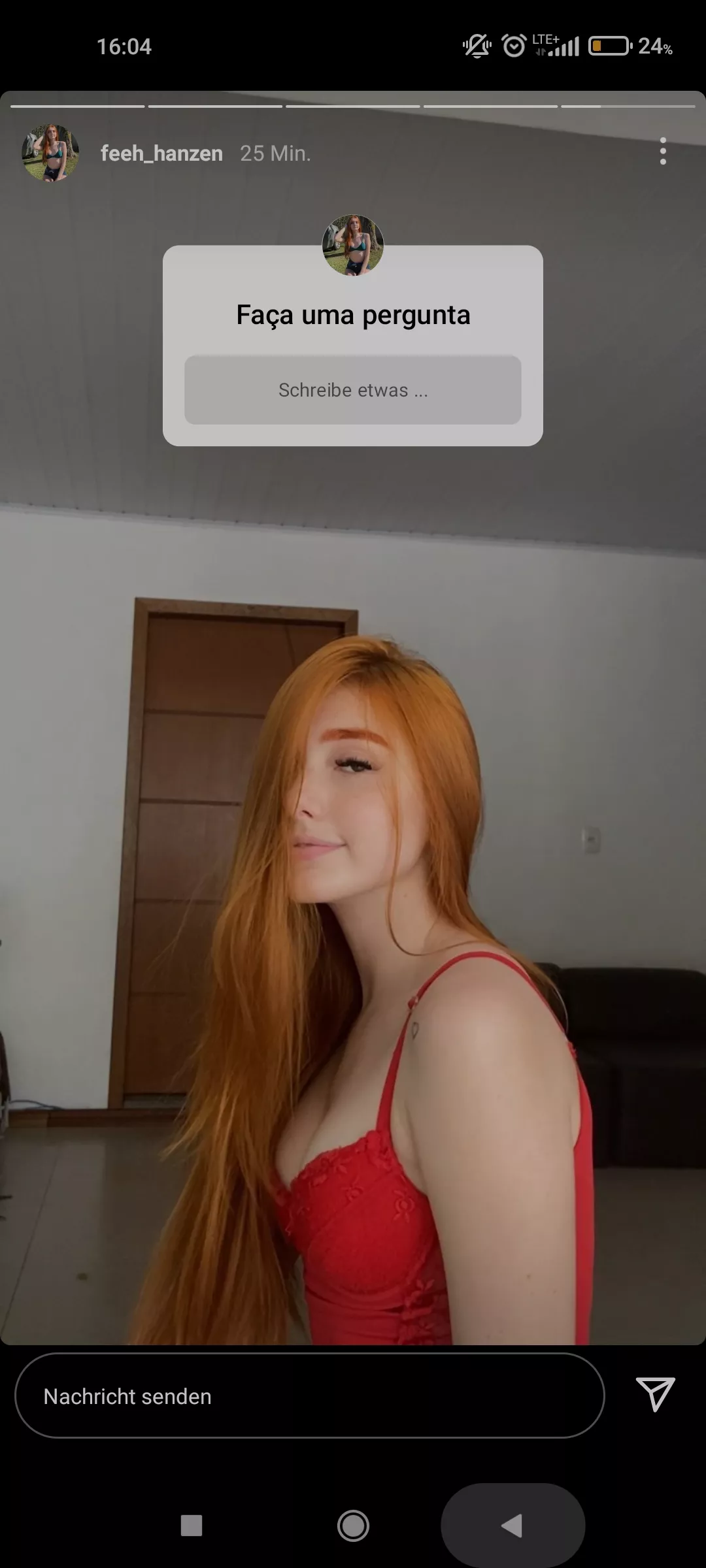 Hot redhead Hot redhead