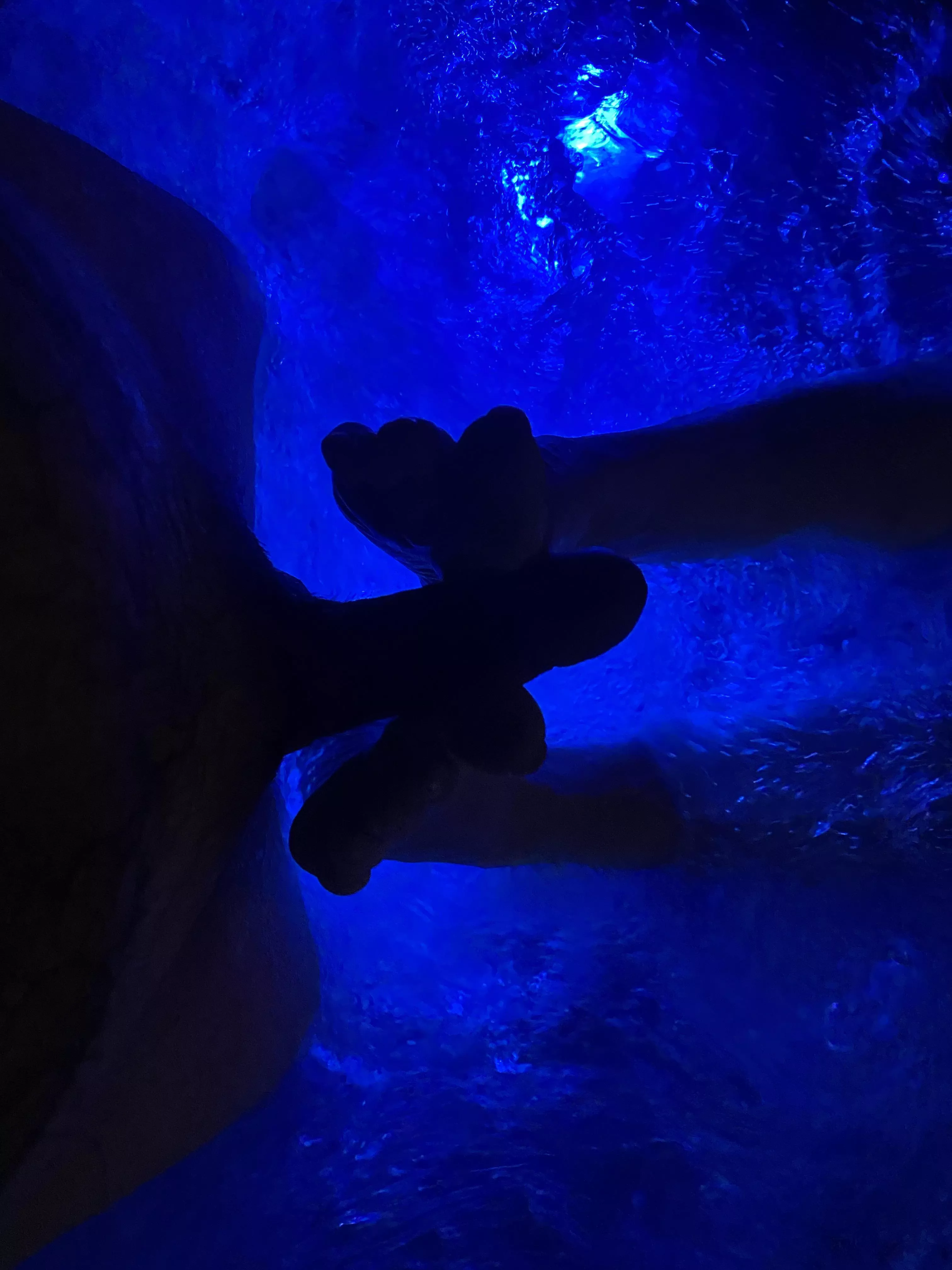 Hot tub footjob? Hot tub footjob?