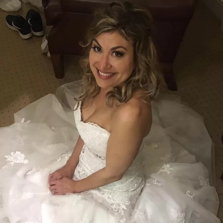 Hotel bedroom on knees Hotel bedroom on knees