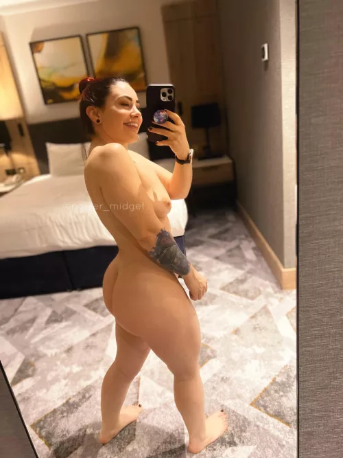 Hotel nudes are my Favourite 🥰